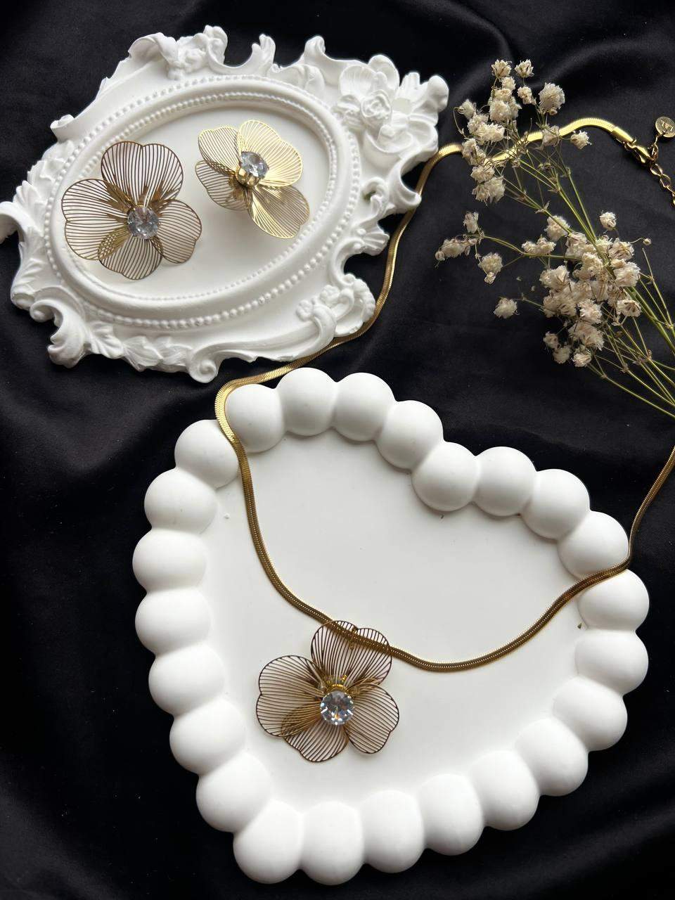 Komplet ze stali duży kwiat z cyrkonią