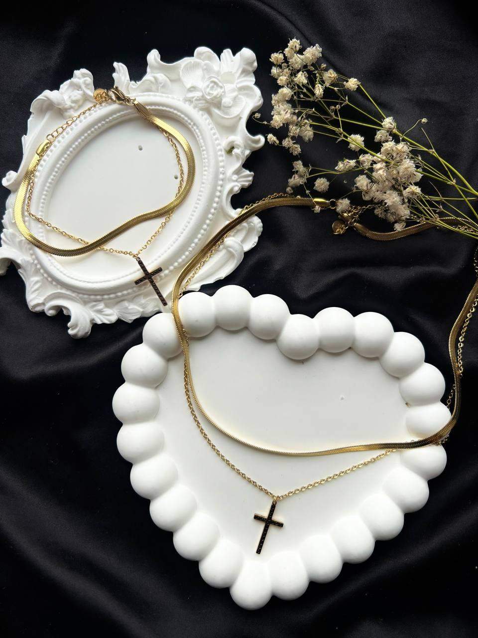 Komplet ze stali z krzyżykiem