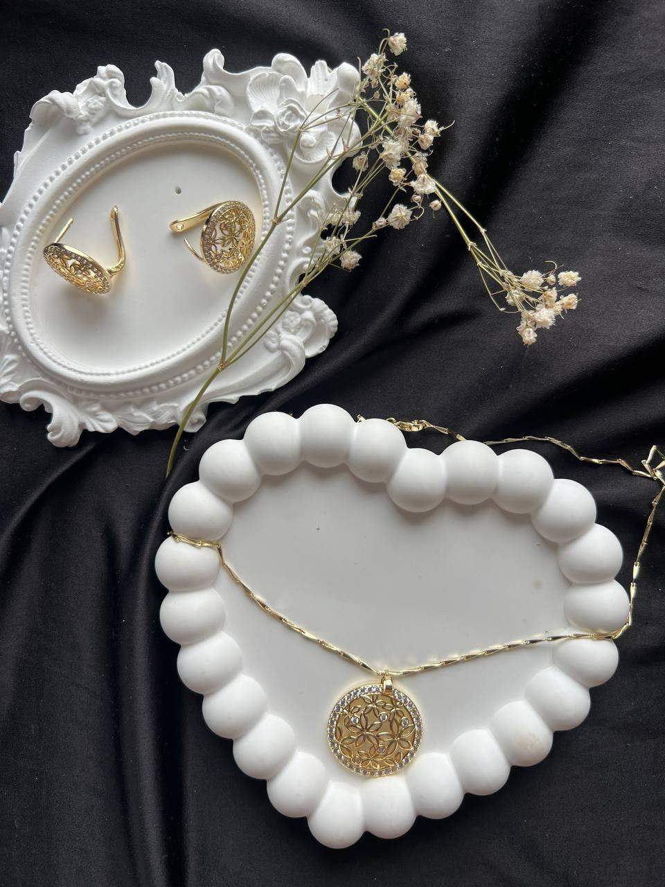 Komplet ze stali „Kwiatowa Elegancja” z cyrkoniami