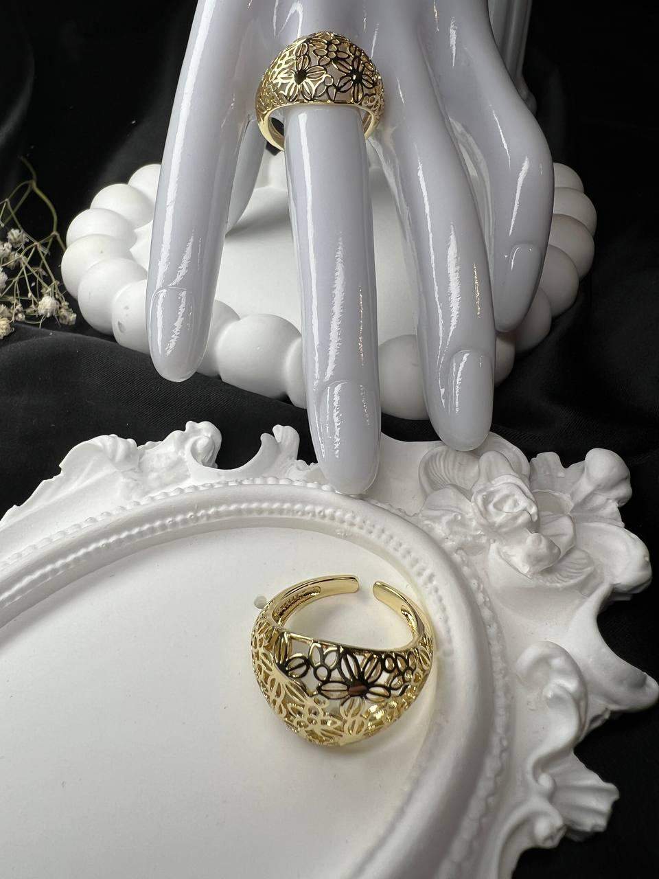 Pierścionek ze stali ażurowy „Lekkość Stylu”