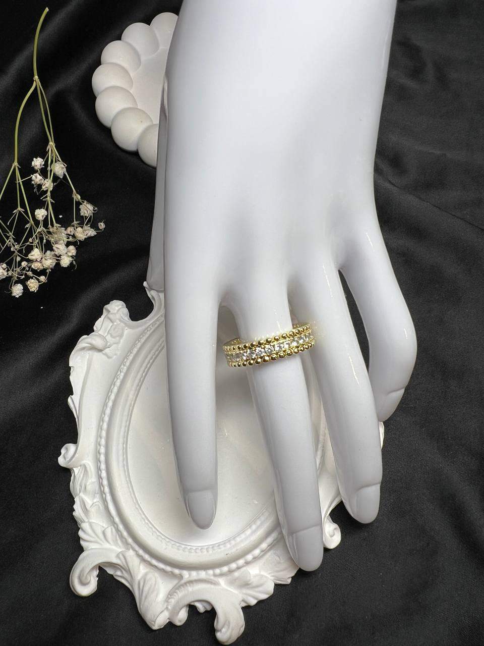 Pierścionek ze stali „Szlachetna Elegancja”