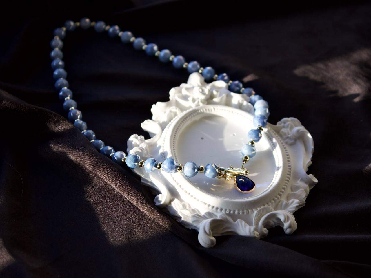 Naszyjnik ze stali „Niebieski Blask” z kamieniami