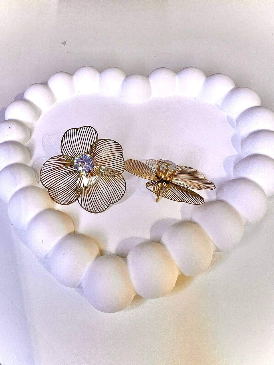 Kolczyki ze stali kwiatek z dużym cyrkoniem