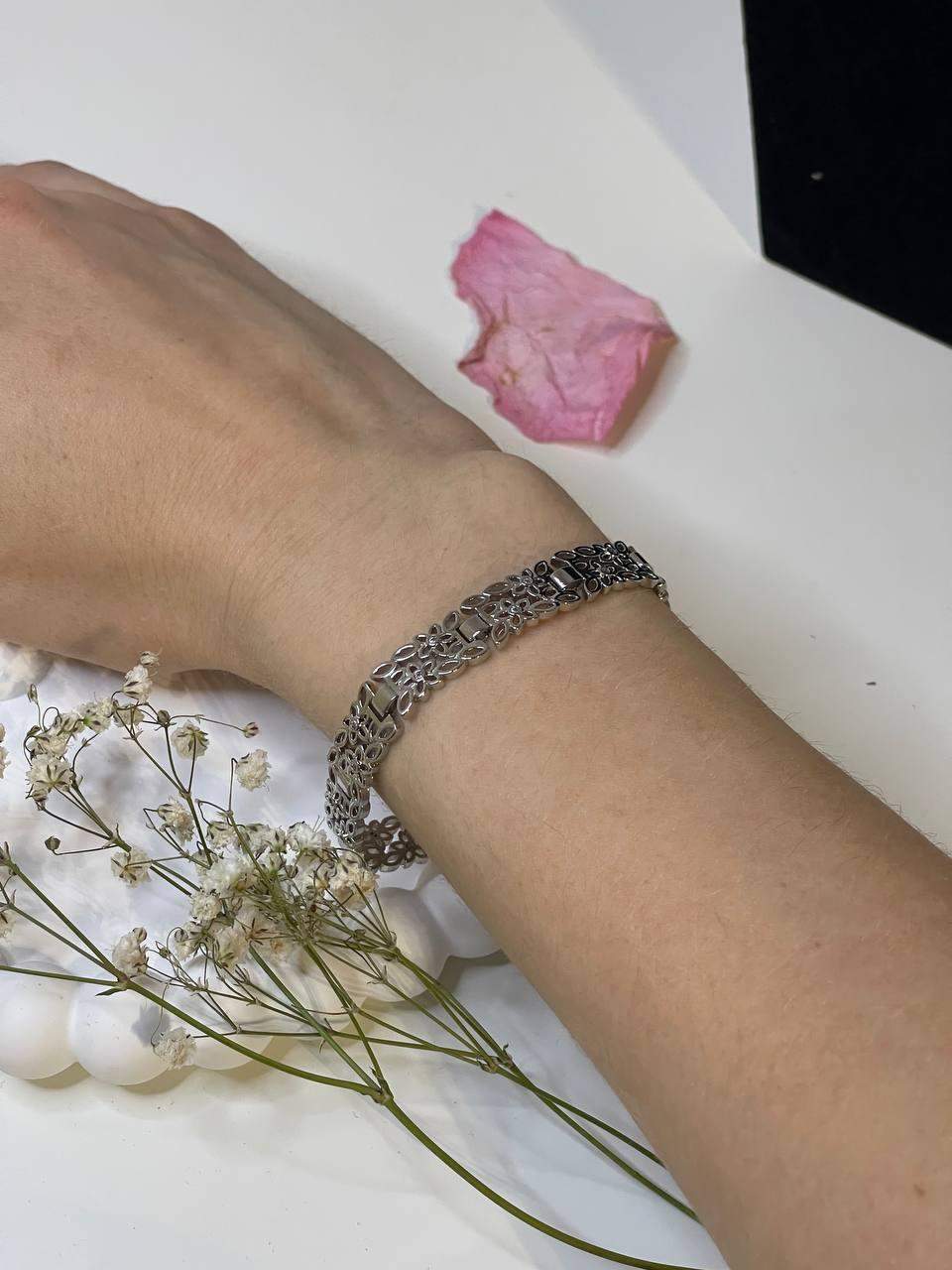 Bransoletka ze stali „Kwiatowy Wzór”