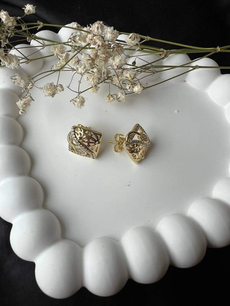 Kolczyki ze stali kwadratowe z cyrkonią